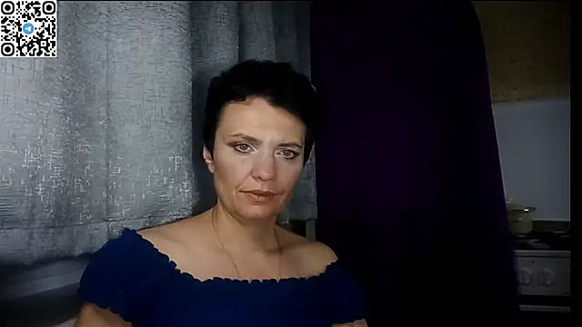 HotMamaQueen234 webcam