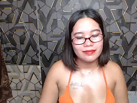 ur_prettychelsie webcam