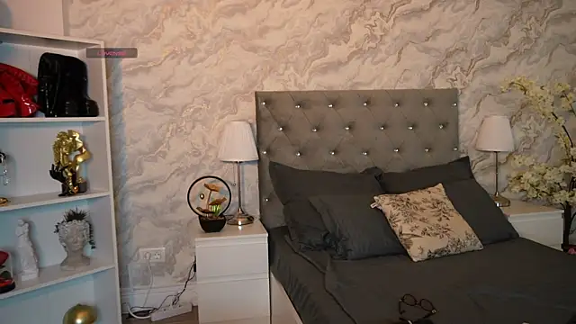 AmyyyDiamond webcam