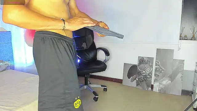 tommyhot7 webcam