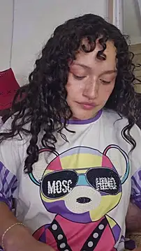 megandolll (F young) - SHAKE YOUR ASS