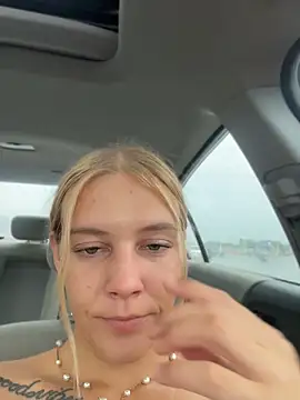 BlondePawg webcam