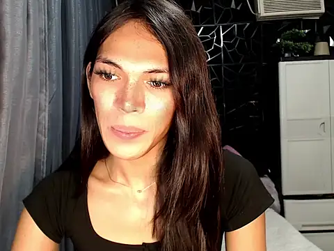 GORGEOUS_CARMEE webcam