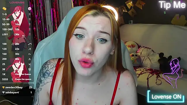 MeganNewCat webcam