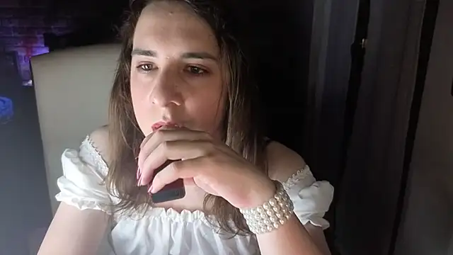 Alice_Tgirl live cam on StripChat