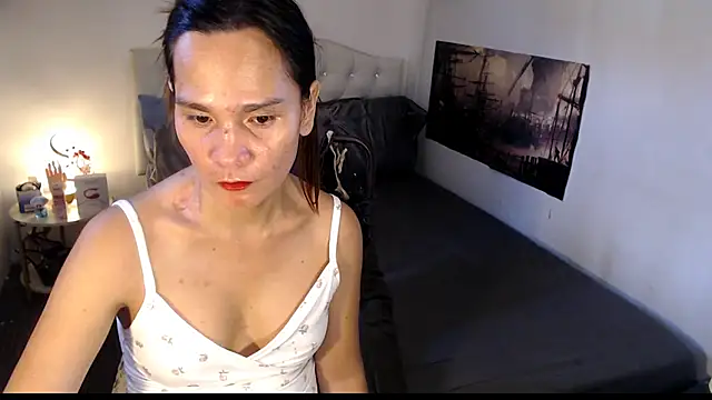 NinaDOM4CUM live sex cam