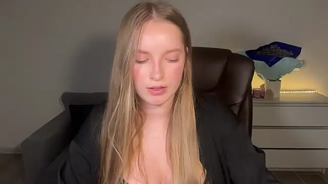 EvaMaddison webcam