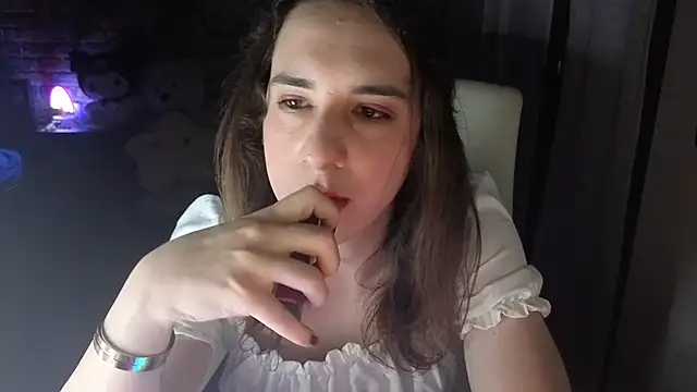 alice_tgirl - Alice_Tgirl's free webcam - UK Sex Cams