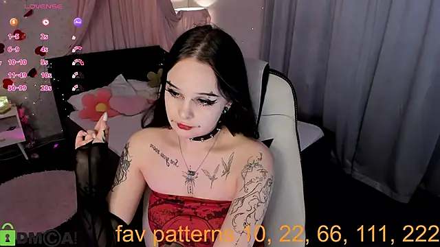 Cassies-Sandyy live cam on StripChat