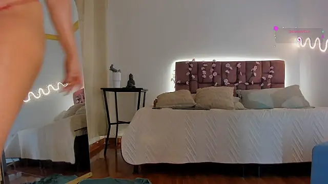 sunnyleonz (F milf) - TWERKING