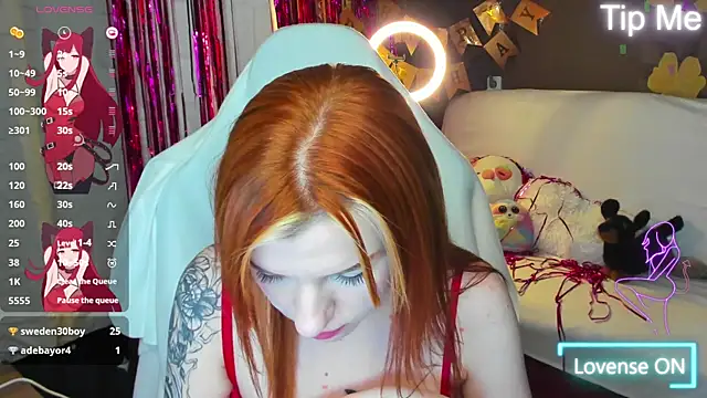 MeganNewCat webcam