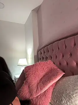Bella__Wood webcam