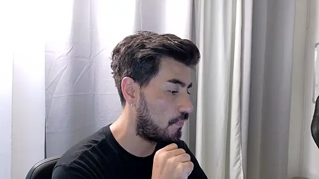 thomassbrooks (Ask my age) - cumshow