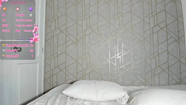 MiiaaVelvet webcam