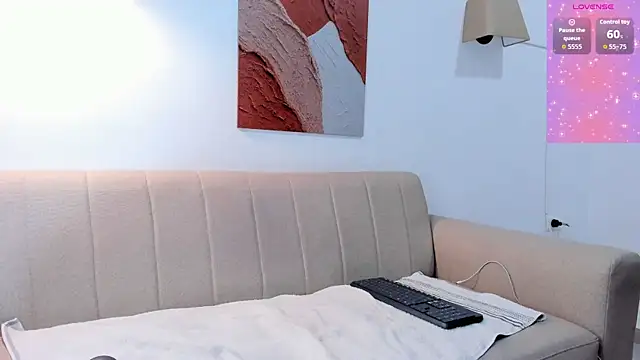 nyx_velvet webcam