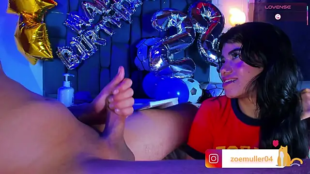 online cam2cam Zoe Axel1