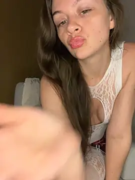 alylouwho webcam