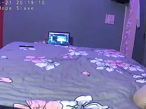 SissyHopeBoi webcam