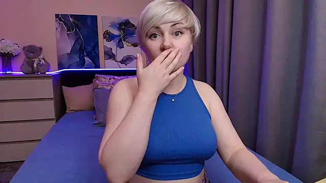 BlondPearl webcam