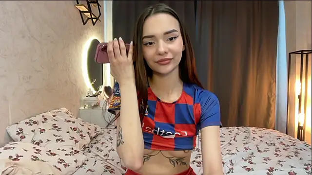 Sofia_11111 live cam on StripChat