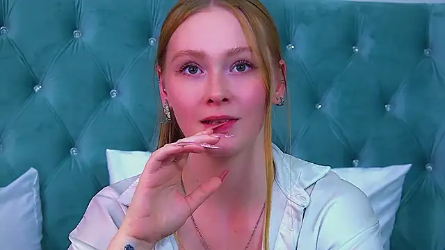 AgataFoxley webcam