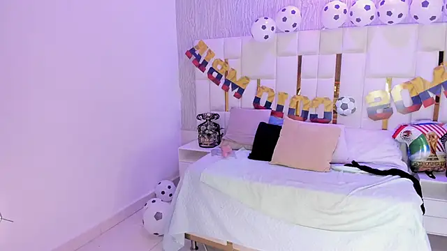 naughtymilfx_ webcam