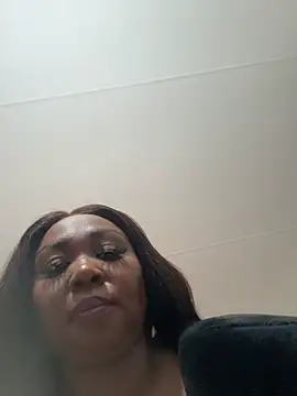 Bootyliciouse21X webcam