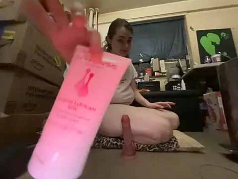 Snowbunnycake_131 webcam