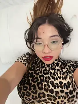 AliciaWhite_nt webcam