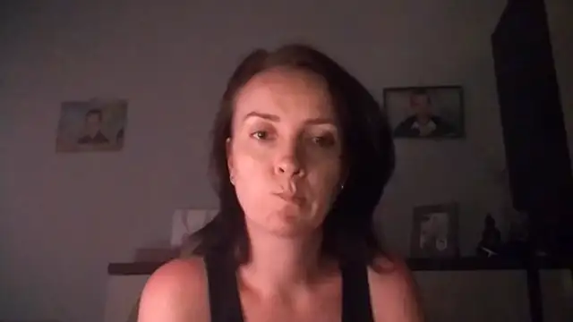 JenniferAlone live cam on StripChat