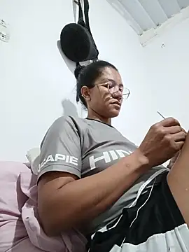 Bigassmommy_x webcam