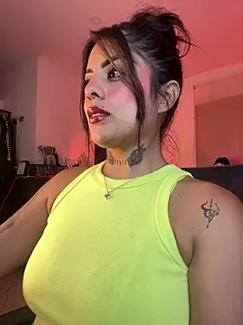 Catalina_mart live cam on StripChat