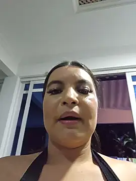 Pretty_Julieta webcam