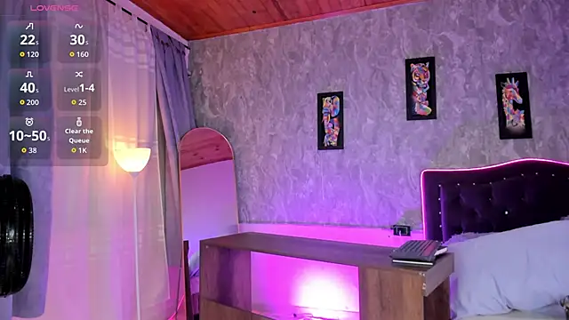Lauren_smiles webcam
