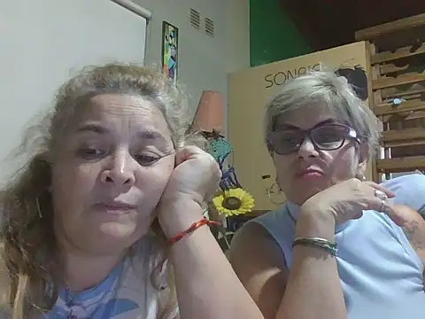 momismilf544 webcam