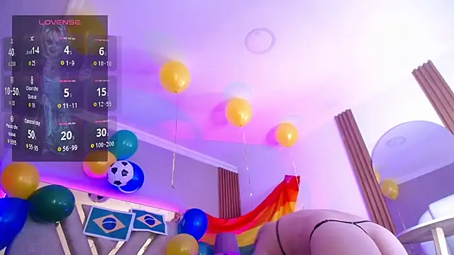 Tiffany_Valentiine webcam