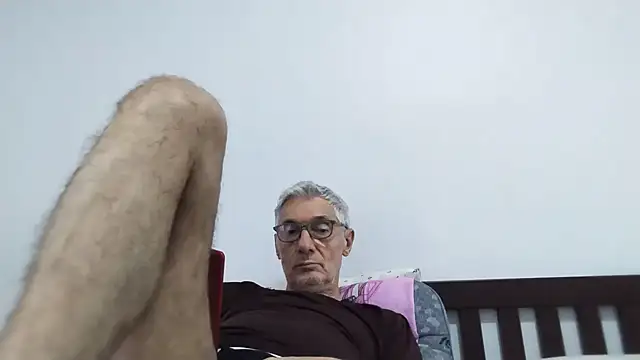 BIGUNCUTHARDCOCK webcam