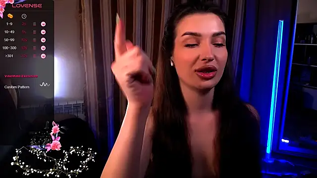 Laura_Bess webcam