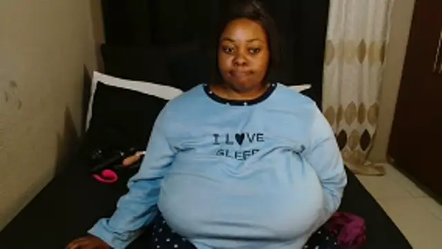 Lusty_N_Busty webcam