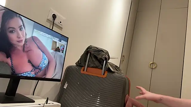 Kelly_Berry__ webcam