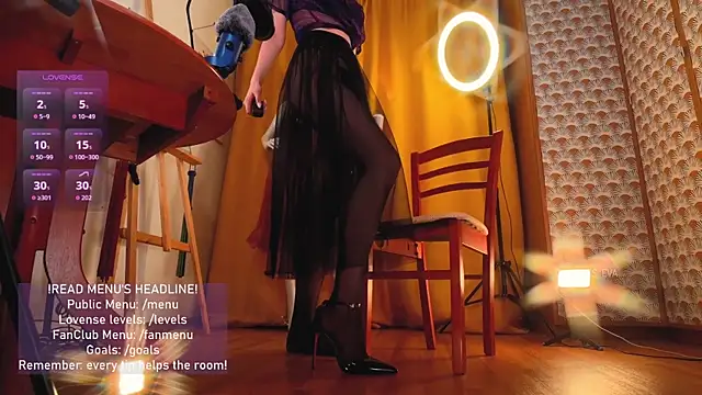 Giantess_Eva webcam