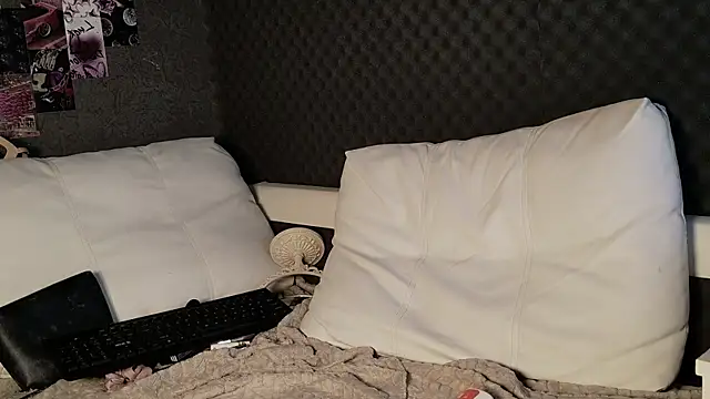 Fluffy_Cloude webcam