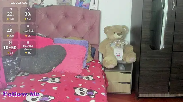 Tiffanny_bunny97 webcam