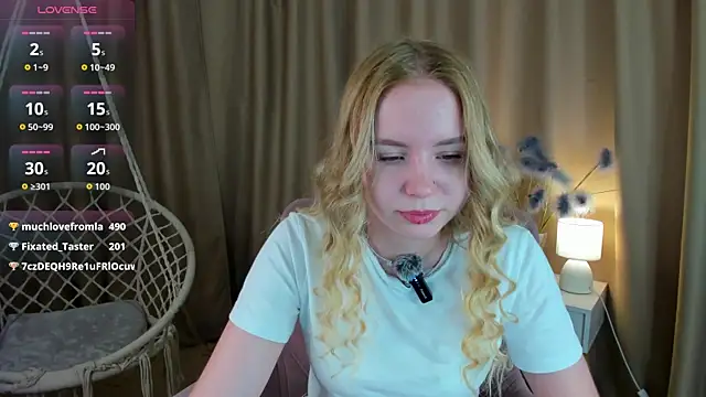Linda__Bloom webcam