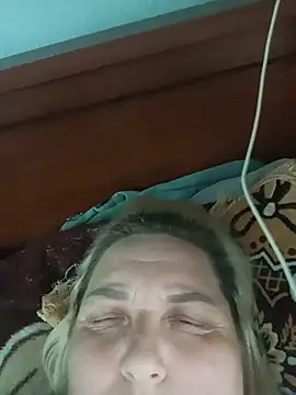 AureliaSky598 webcam