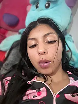ariella_lovee webcam