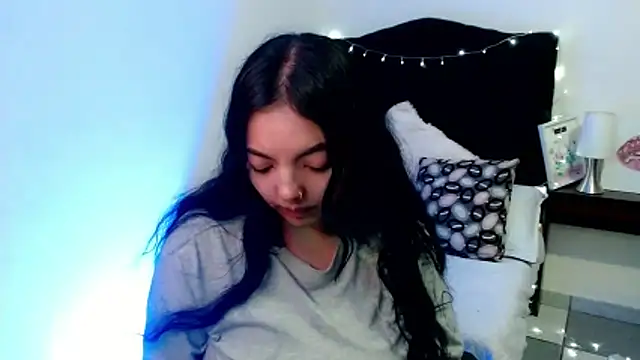 loren_tits24 webcam