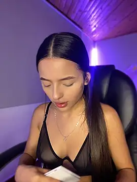 Sofia18_pinkk live cam