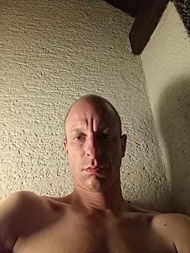 CroatianStylePussyLover webcam