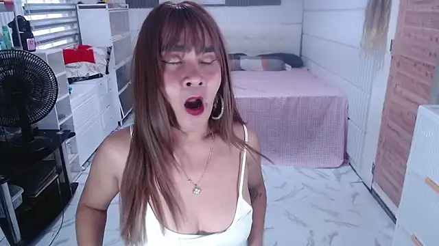 Ms_XXXAngelHopeCumTS webcam